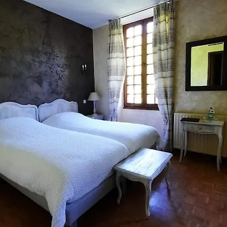 Logis Hostellerie Du Grand Duc Hotel Restaurant Gincla Exterior photo